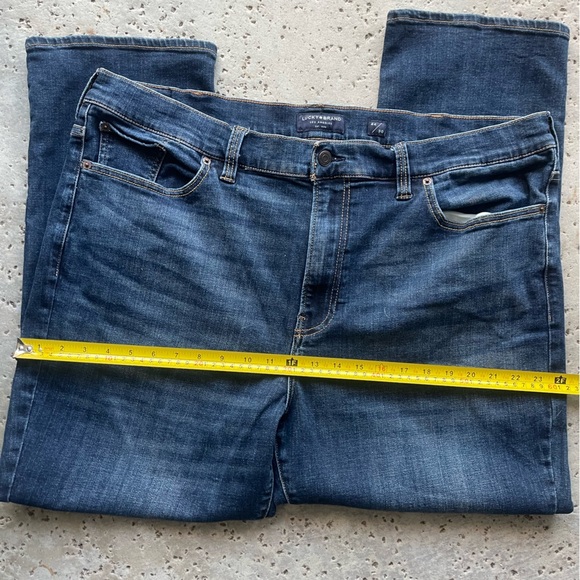 Lucky Brand Athletic Fit Bootcut Denim Jeans. size W44/L30 - Picture 8 of 12